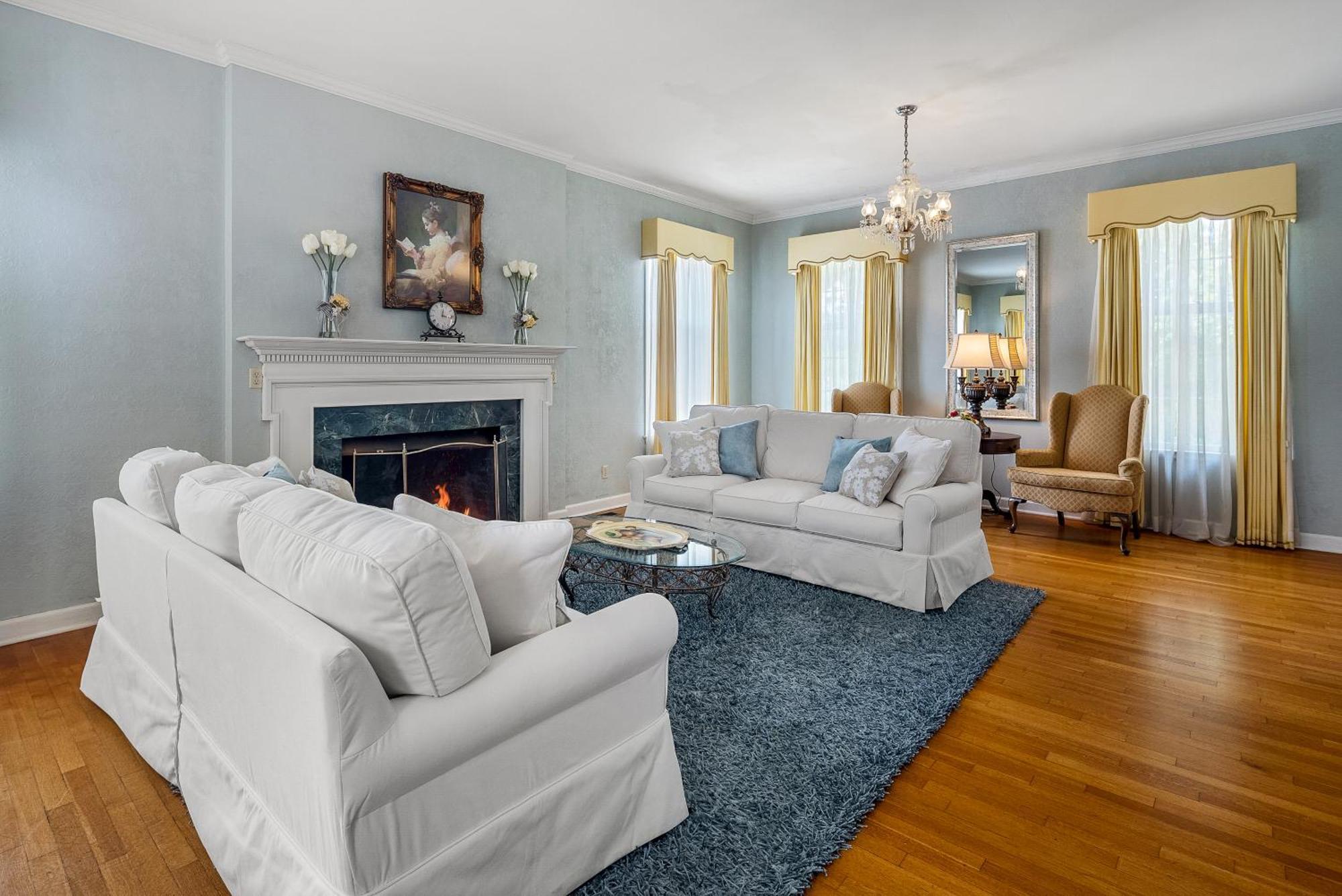 Beland Mansion-Blue Jay Suite! Форт Смит Екстериор снимка