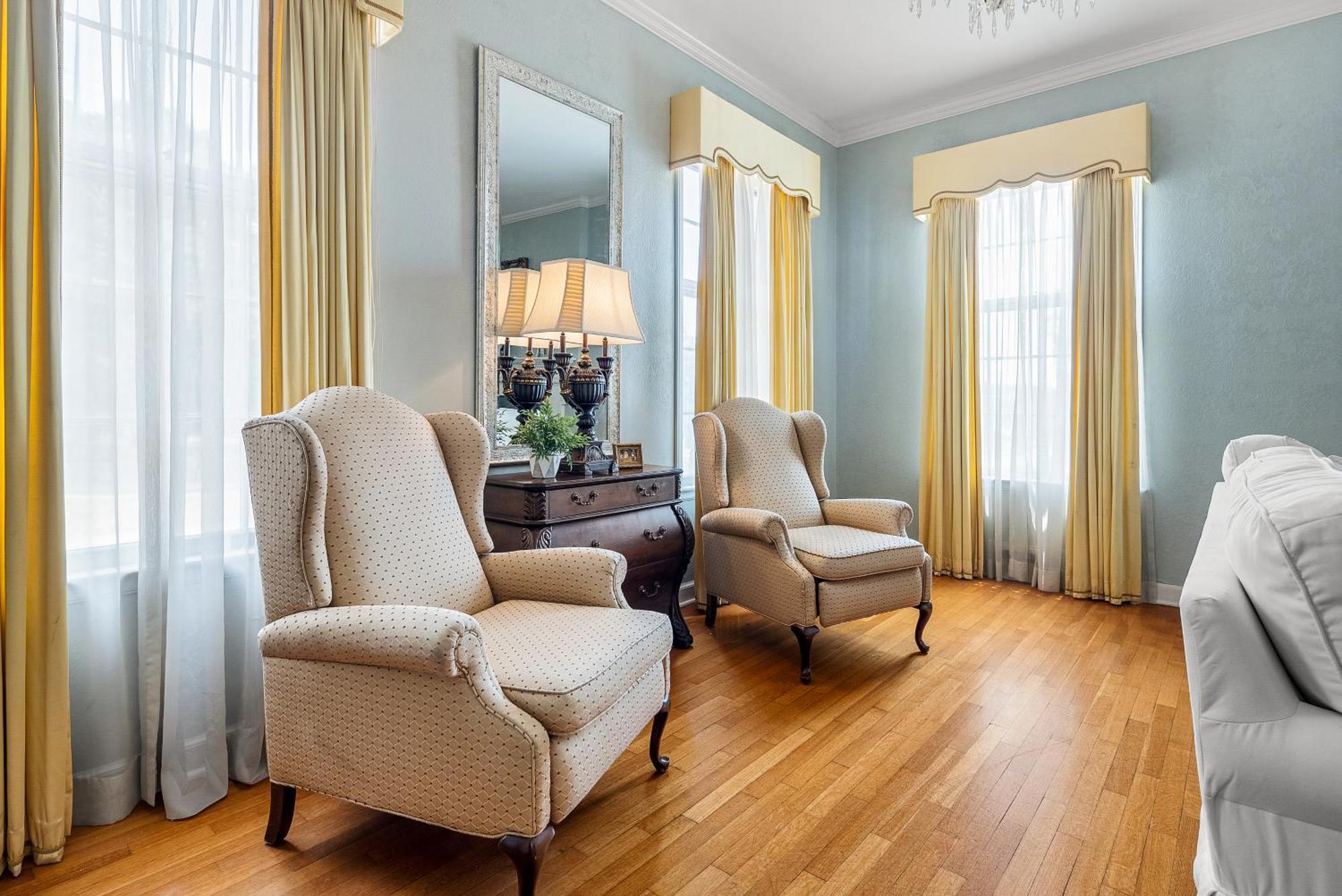 Beland Mansion-Blue Jay Suite! Форт Смит Екстериор снимка