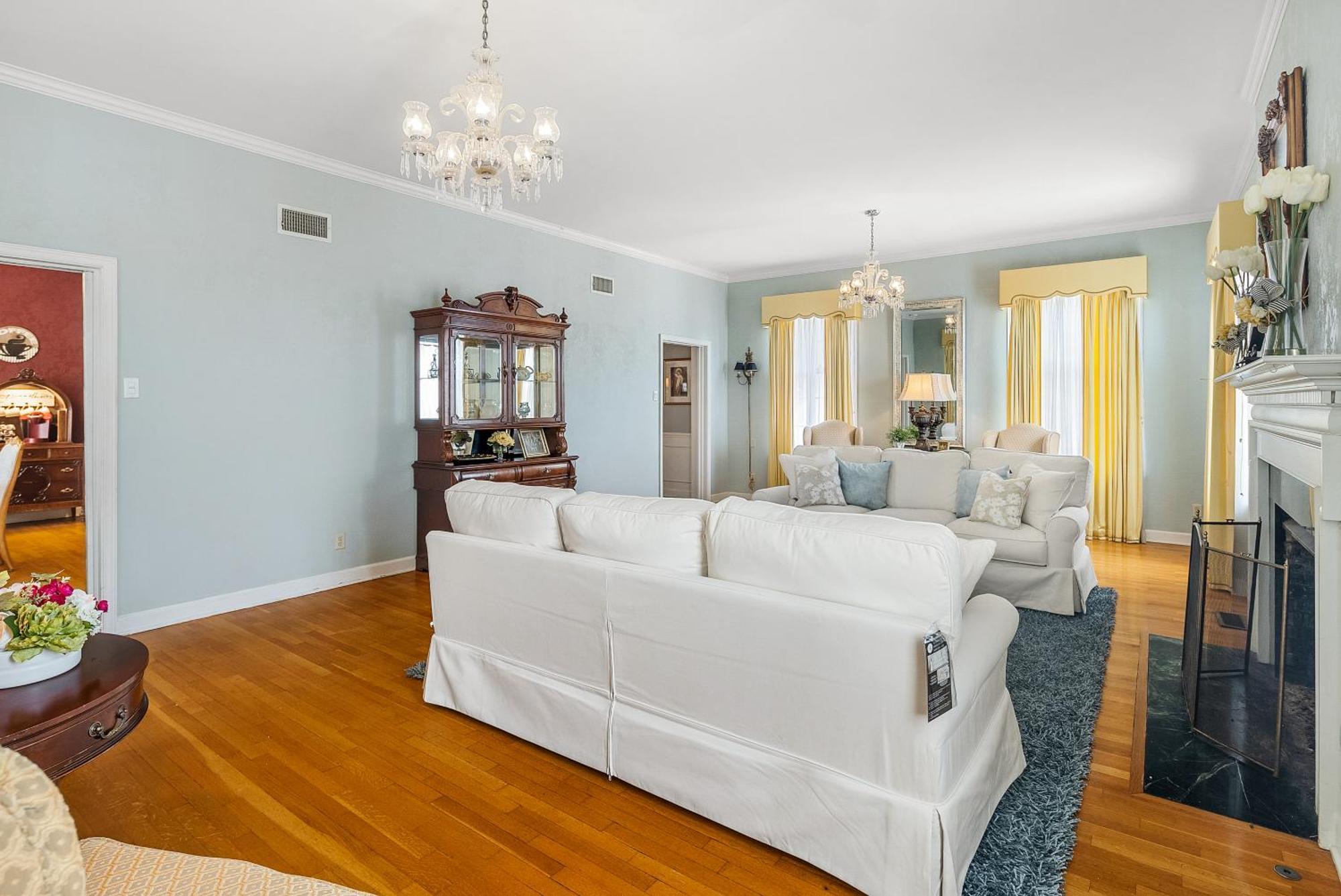 Beland Mansion-Blue Jay Suite! Форт Смит Екстериор снимка